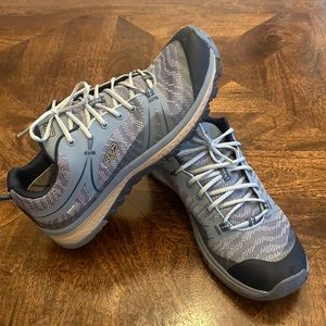 KEEN trail hiking shoes *Like New*
